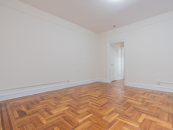 4th image of 257 Grant Ave APT B4