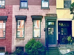 1724 Green St APT D, Philadelphia, PA 19130