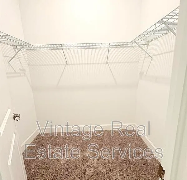 4645 Butler National Dr — Photo 21