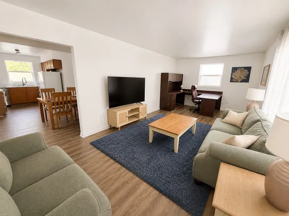 5200 Ecker Pl #1, Coloma, MI 49038