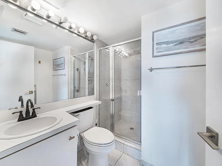 3411 Indian Creek Dr #403 — Photo 19