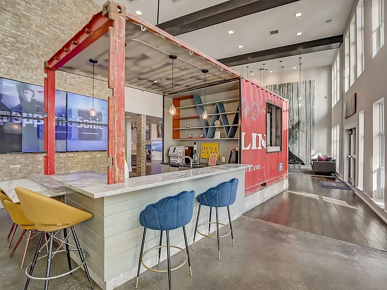 Spoke Apartments — Photo 6