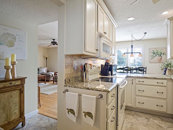 5th image of 5335 SE Miles Grant Road #H 209