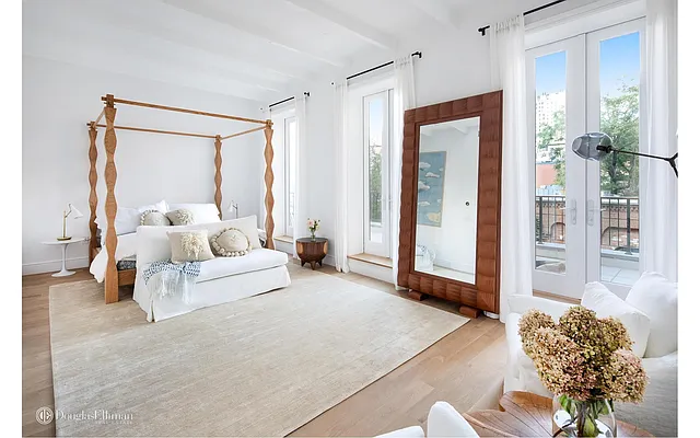 Sold by Douglas Elliman | media 7