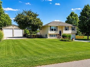 902 Plattsburg St, Lathrop, MO 64465