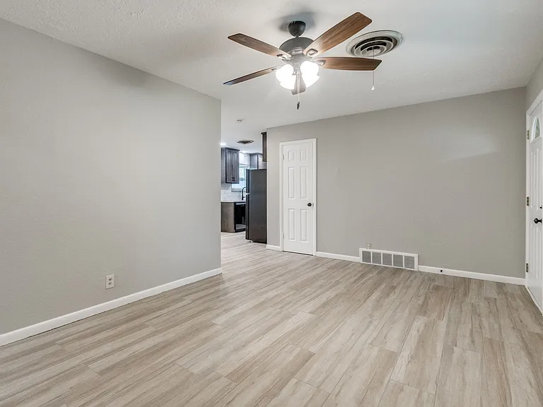 1612 Cherry Stone St — Photo 6
