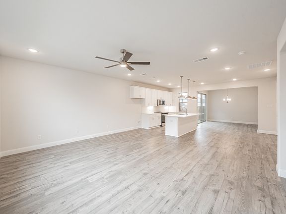 4th image of 9709 Thorncrown Ln