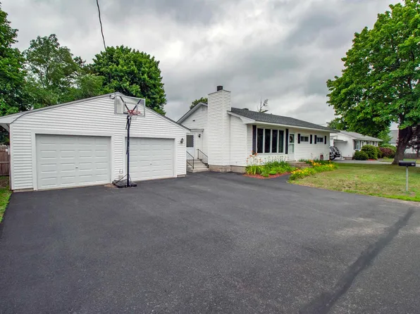 16 Fairview Street, Goffstown, NH 03045