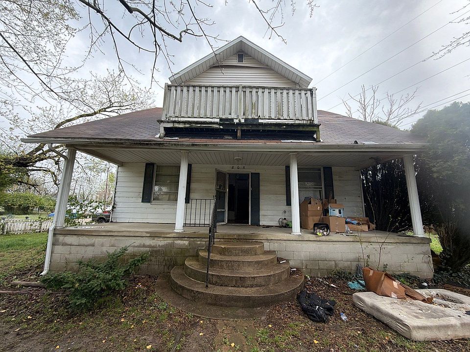 1st image of 805 S Hickory St