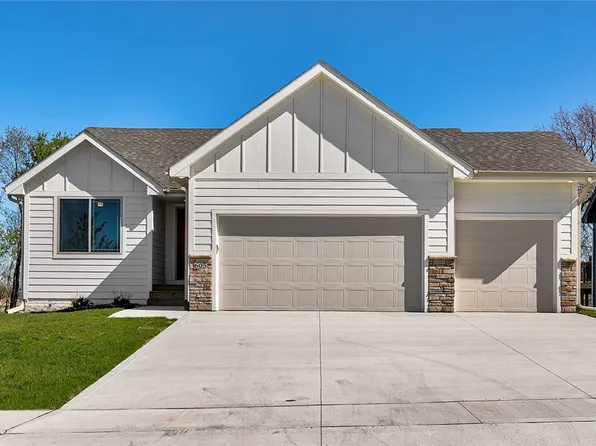 605 E Vista Lake Ave, Polk City, IA 50226