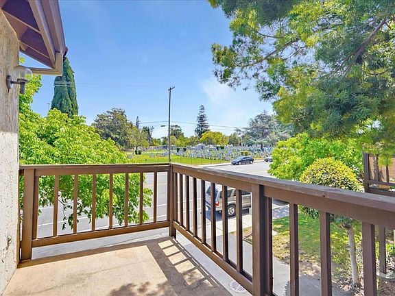 2nd image of 478 N Winchester Blvd APT 2