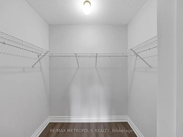 10 Snowcreek St — Photo 28