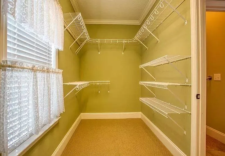 612 Barnside Ln — Photo 15