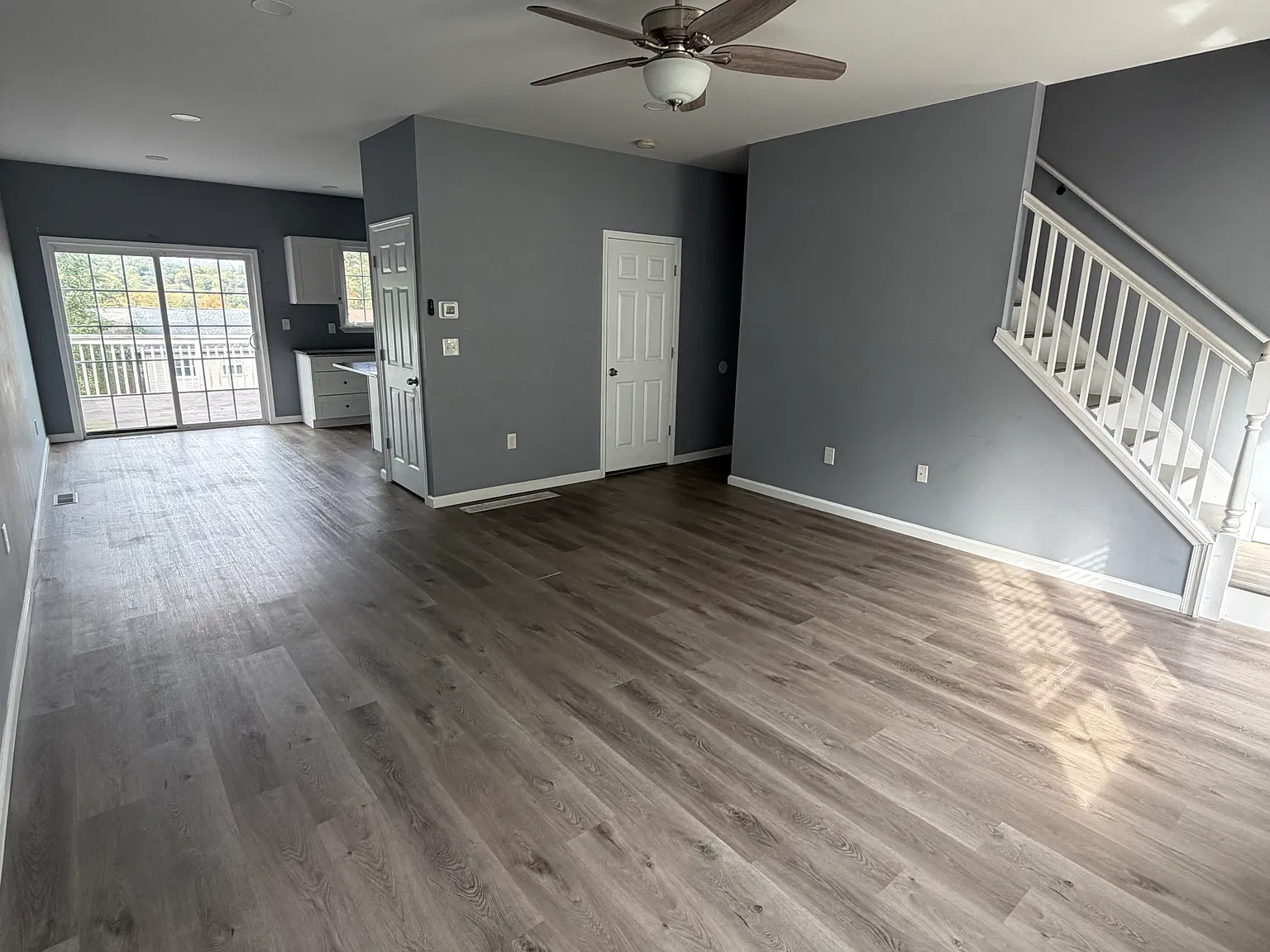 3 bed, 2.5 bath, 1541 sqft, $2,075 — Photo 4