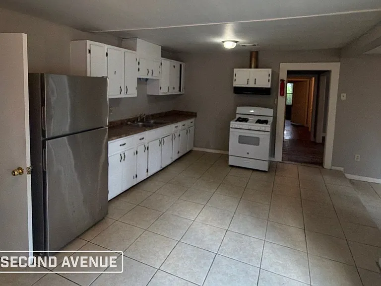 3030 McCool Ave — Photo 5