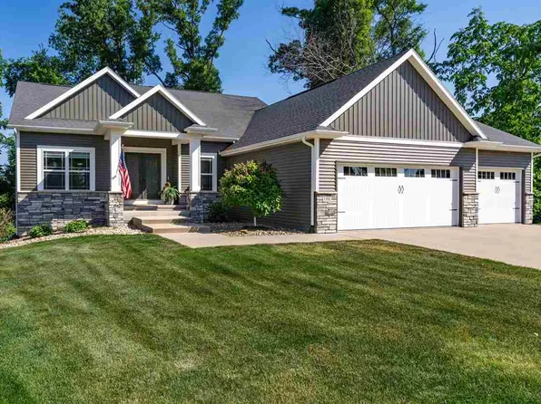 5351 Wild Rye Ct SE, Cedar Rapids, IA 52403