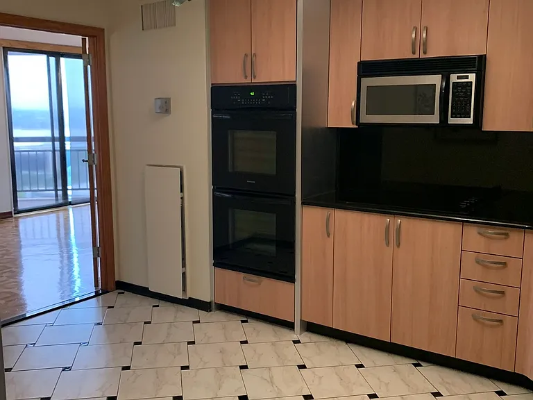 1629 Harmon Cove Tower #1629 — Photo 17