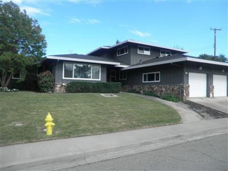 1st image of 601 Hernandez Ln