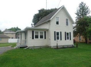42 Chestnut St, Wellsville, NY 14895