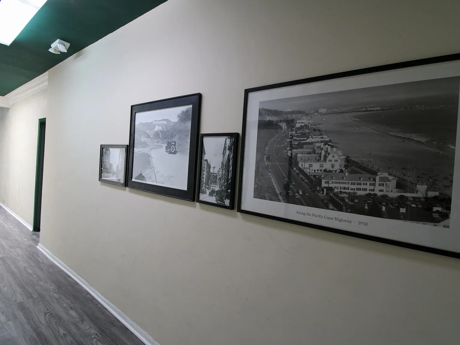 Essex Manor — Photo 2