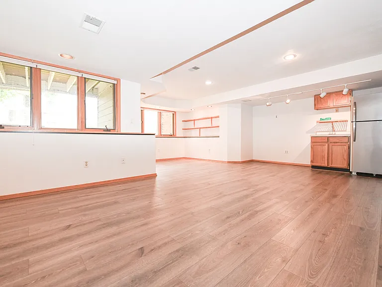 5636 Pennsylvania Ave — Photo 15