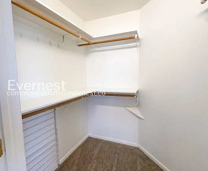 2040 Oakcrest Cir — Photo 19