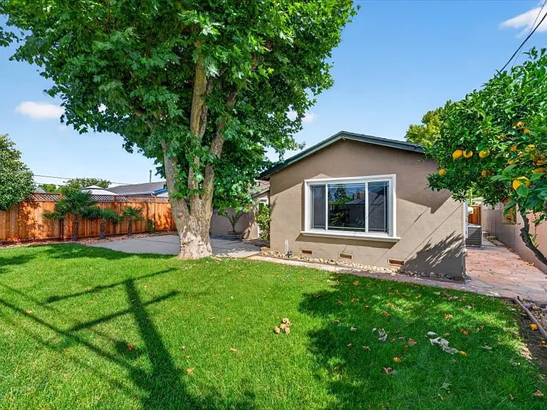 1559 Marietta Dr — Photo 44