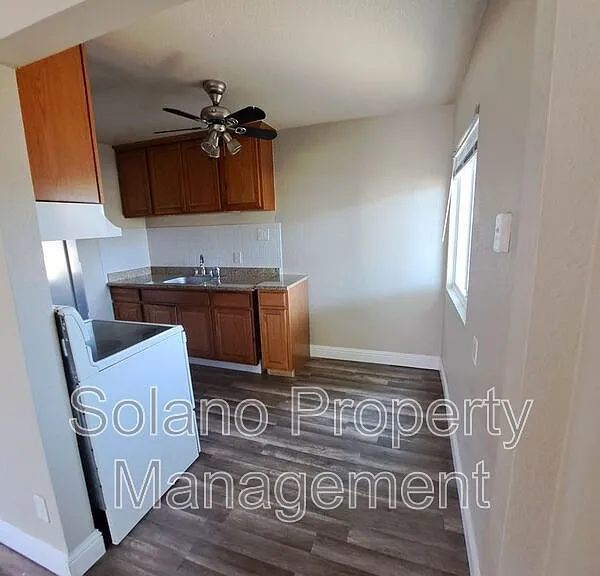 207 Brown St #2 — Photo 3
