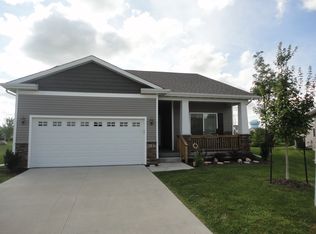 9182 Linden Dr, West Des Moines, IA 50266