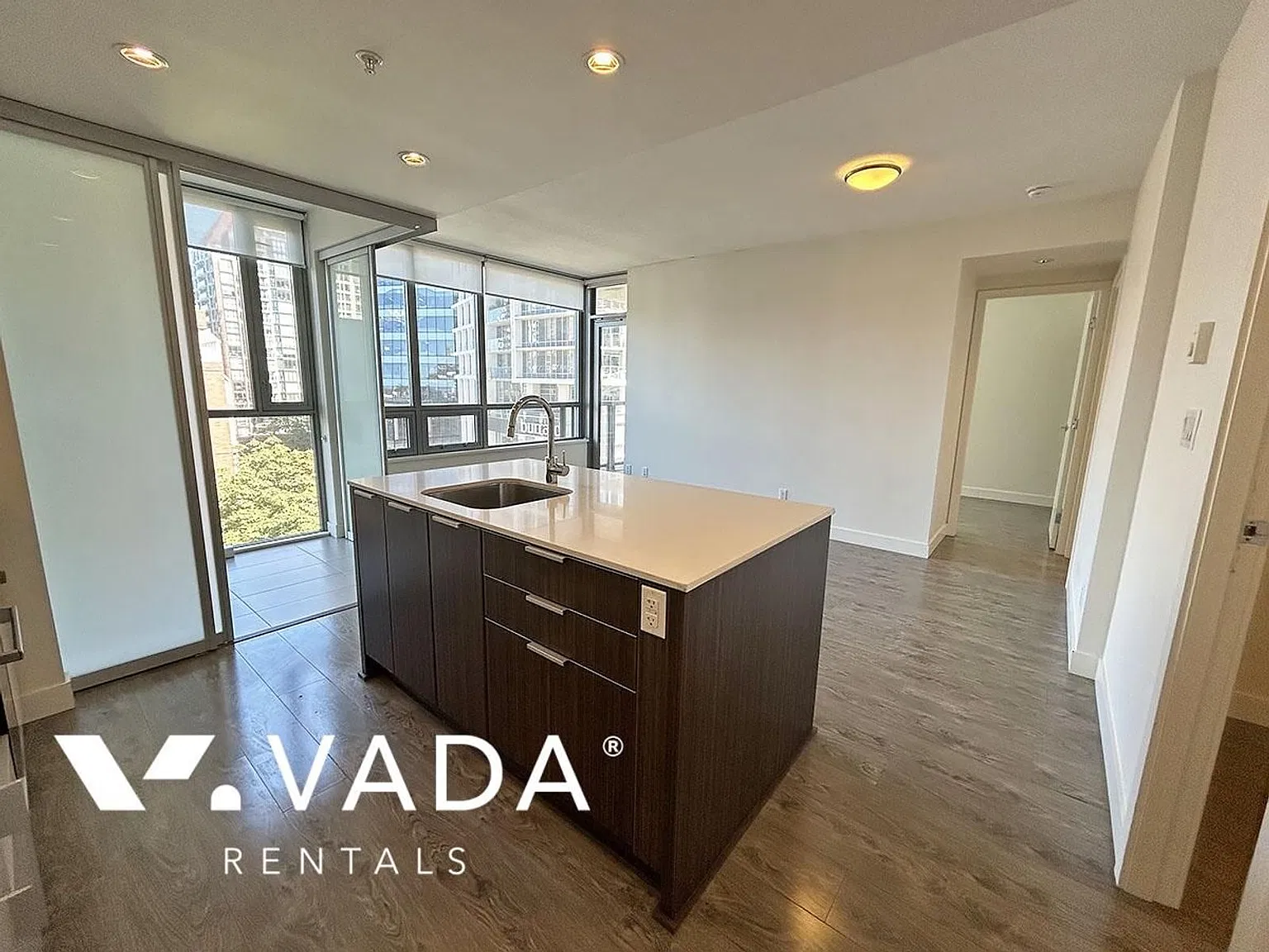 1308 Hornby Street Vancouver — Photo 2