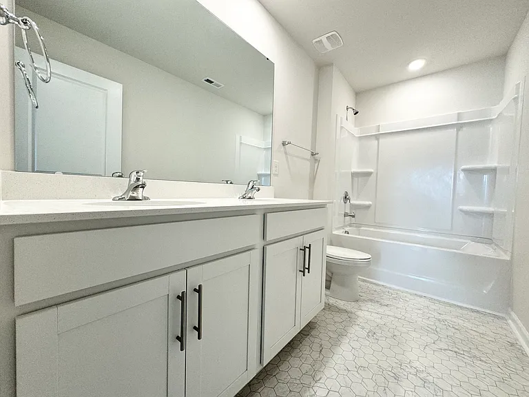1650 Secrest Commons Dr — Photo 18