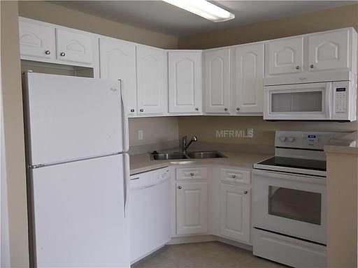 3rd image of 4736 Walden Cir #32