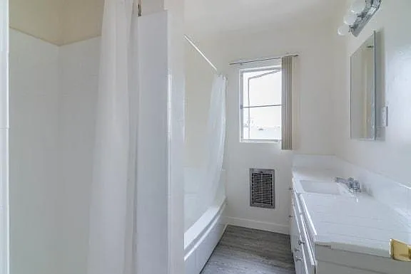 3425 Club Dr. — Photo 14