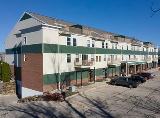 2125 McComb Rd APT 300, Stoughton, WI