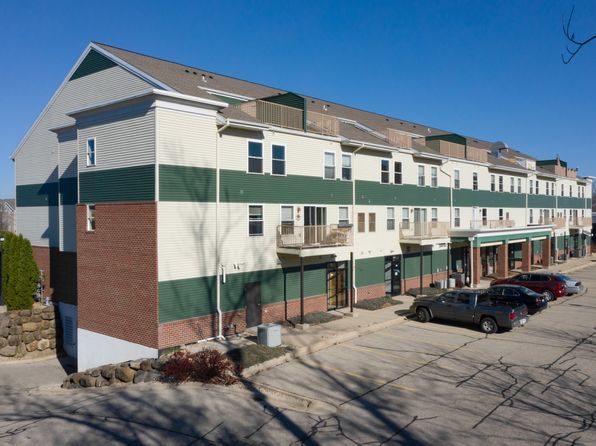 1bd 2ba 838sqft — McComb Place Apartments