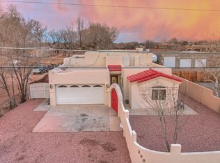 223 Ranchitos Rd NW, Albuquerque, NM 87114