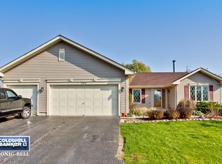 704 Mohican Trl, Lake In The Hills, IL 60156