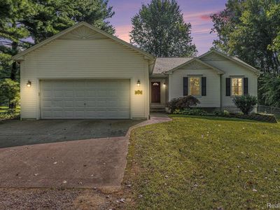 1604 Fish Lake Rd, Lapeer, MI, 48446