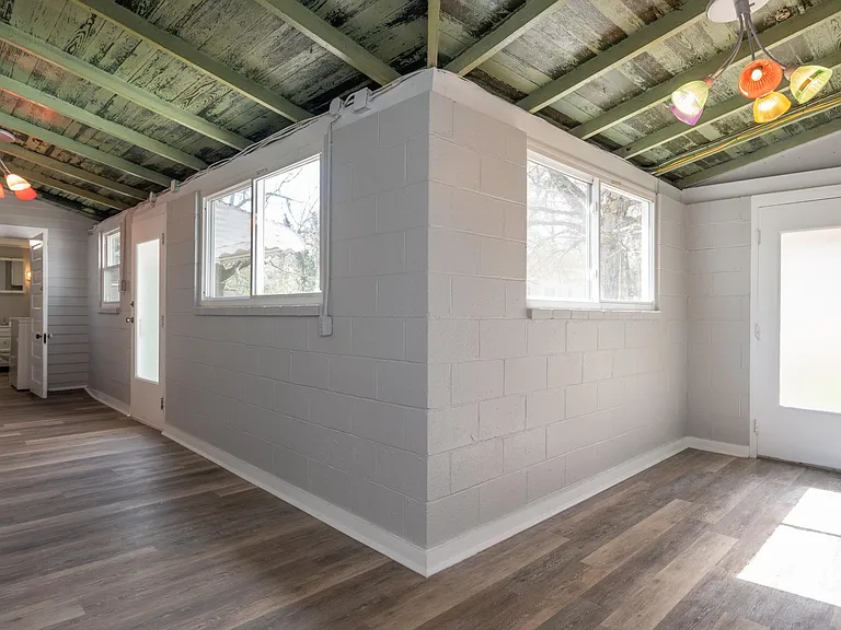 156 Grove St — Photo 33