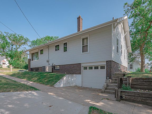 4th image of 3643 Jones St