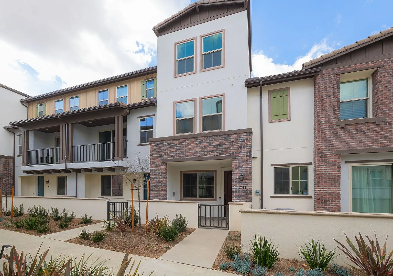 Brand New 3-Story Townhome in Melrose Heights! — Photo 1