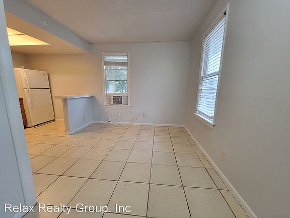 4th image of 2925 7th Ave W #11488932
