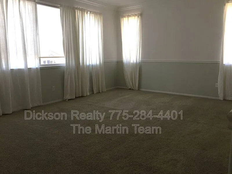 3 bed, 2.5 bath, 2881 sqft, $2,950 — Photo 4