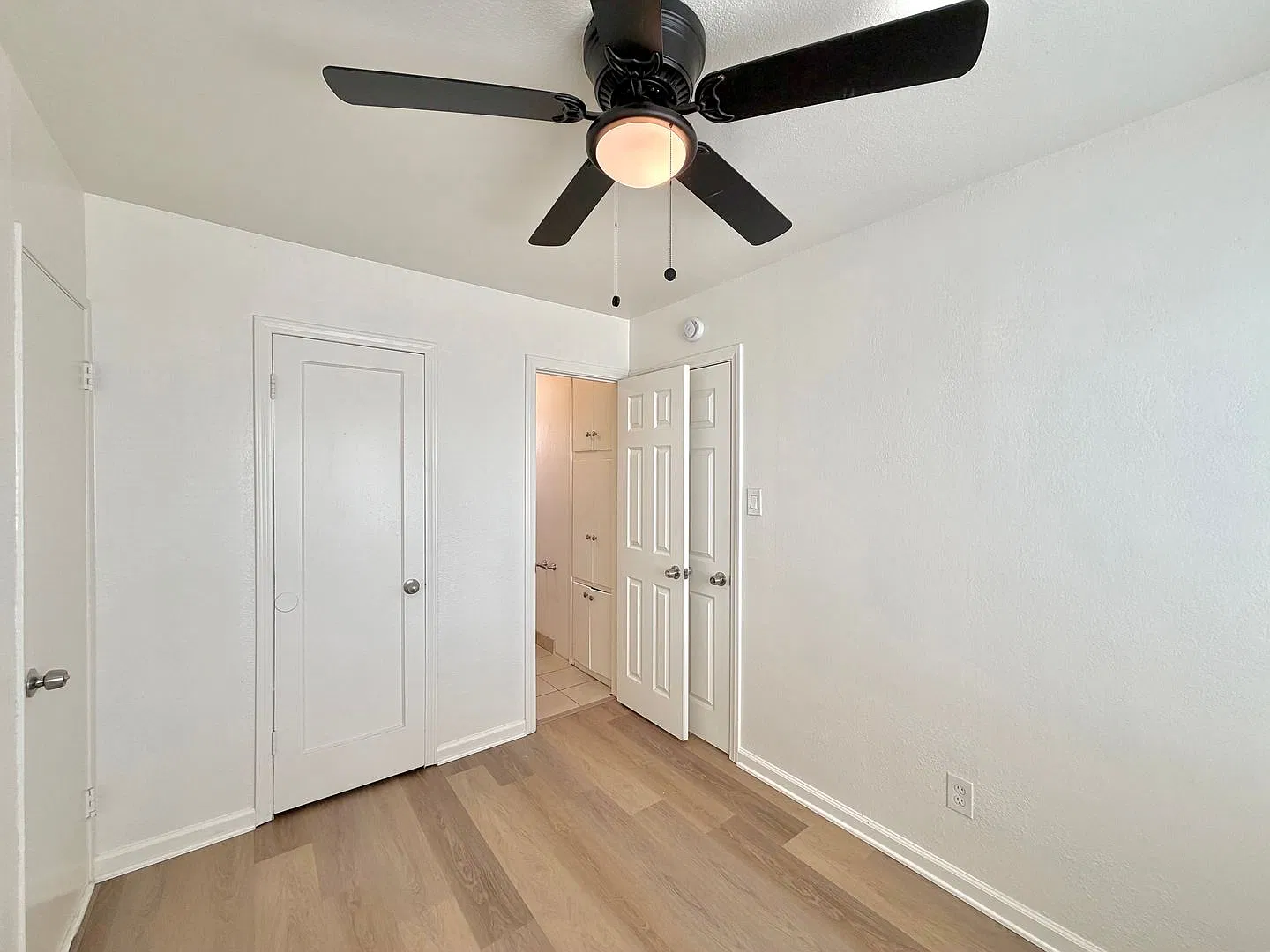 Riverview Apartments RVRS — Photo 4