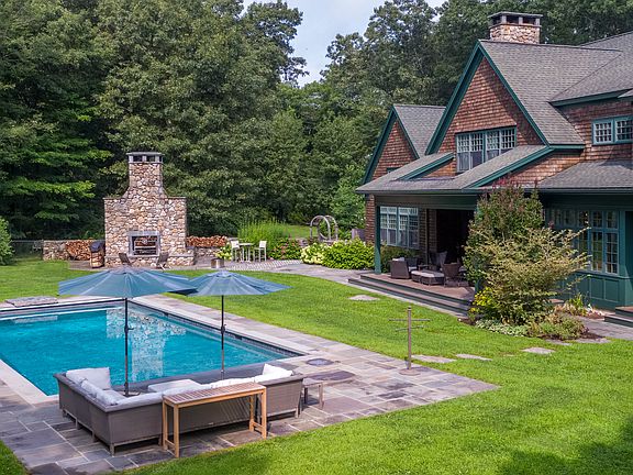 4th image of 75 Half Mile Road