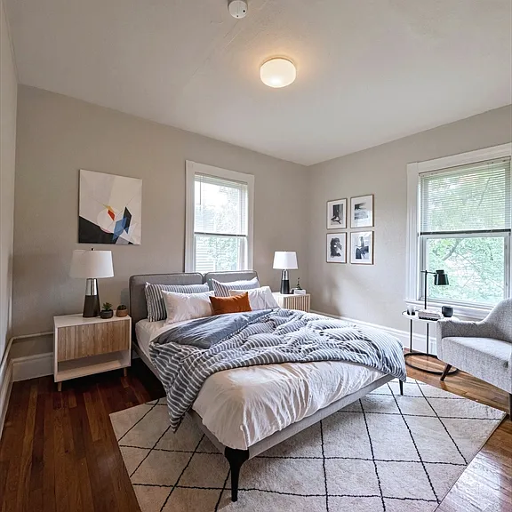 100 Lonsdale St #2 — Photo 6