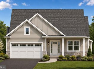 869 Water Edge Ct #L-0062, Lebanon, PA 17046