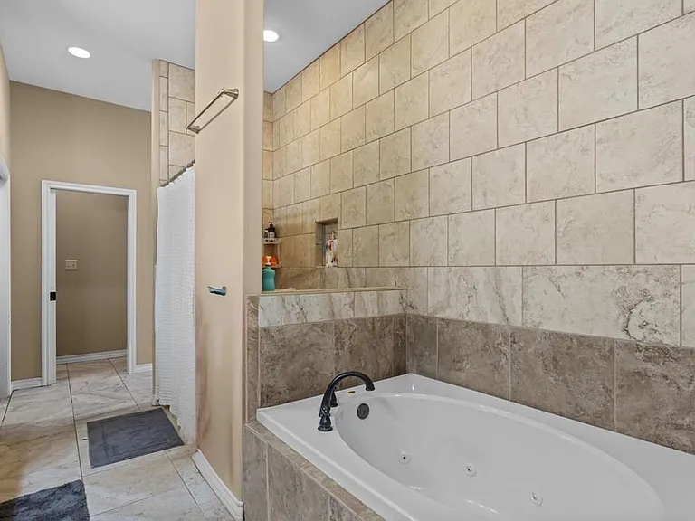 3701 Timber Wolf Trl — Photo 15