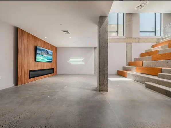 378 Weirfield Street image 6 of 24