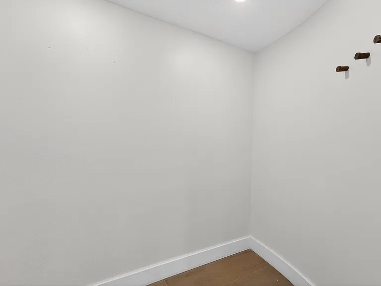 1839 Saint George Dr — Photo 36